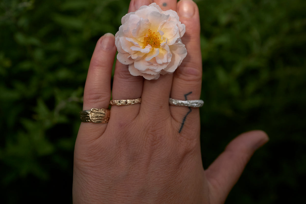 Champagne Diamond Sand Form Scatter Ring