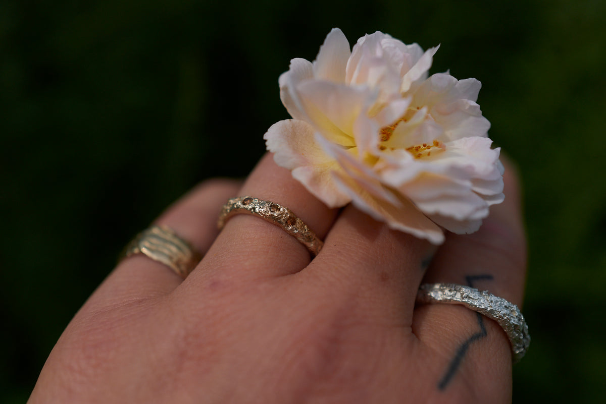 Champagne Diamond Sand Form Scatter Ring