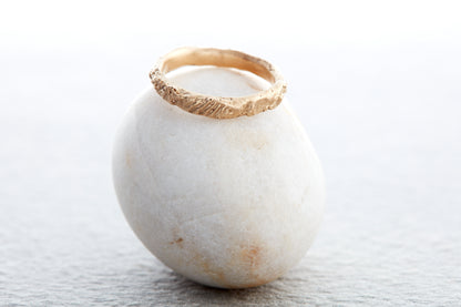 Beachcomber Gold Wedding Band