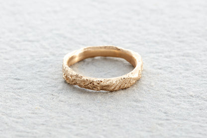 Beachcomber Gold Wedding Band