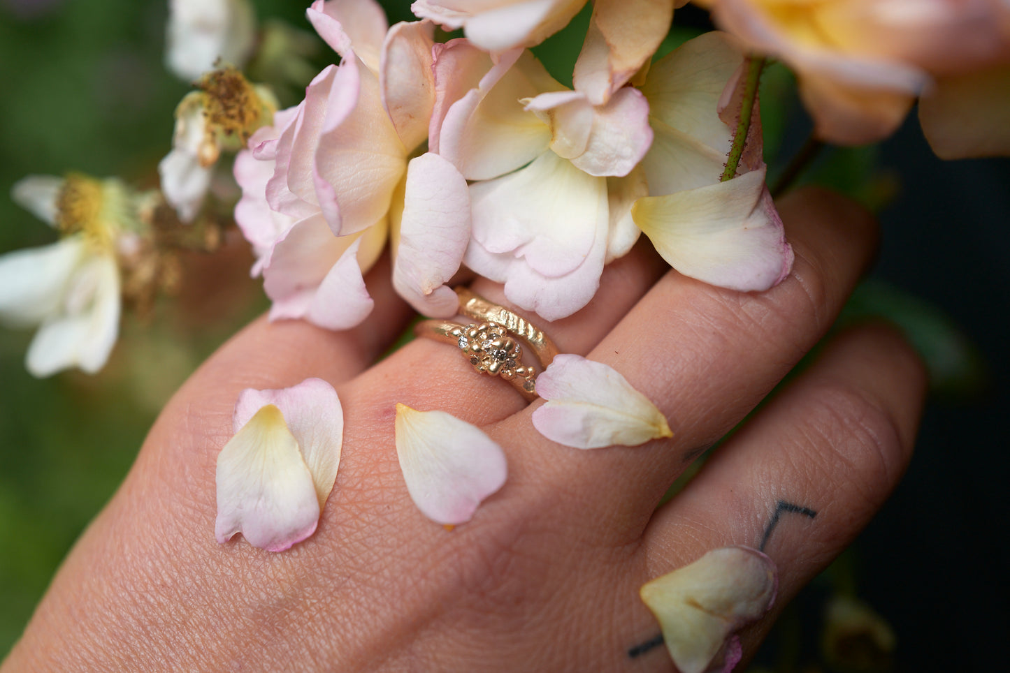 Diamond Molecule Ring